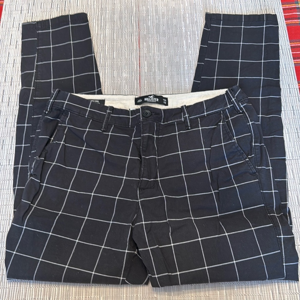 Hollister Skinny Chino. 34x32